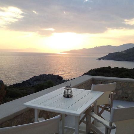 Katikies Manis Apartment การ์ดามมีลี ภายนอก รูปภาพ
